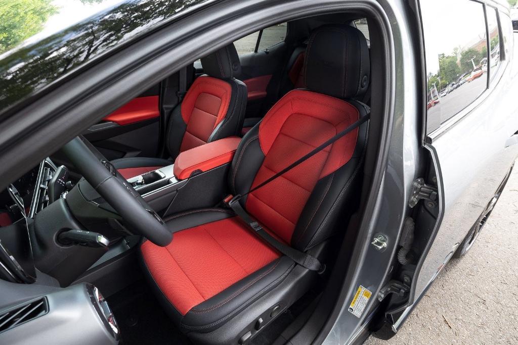new 2025 Chevrolet Equinox EV car, priced at $37,061