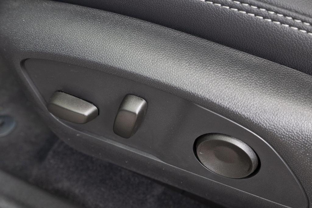 new 2025 Chevrolet Equinox EV car, priced at $37,061