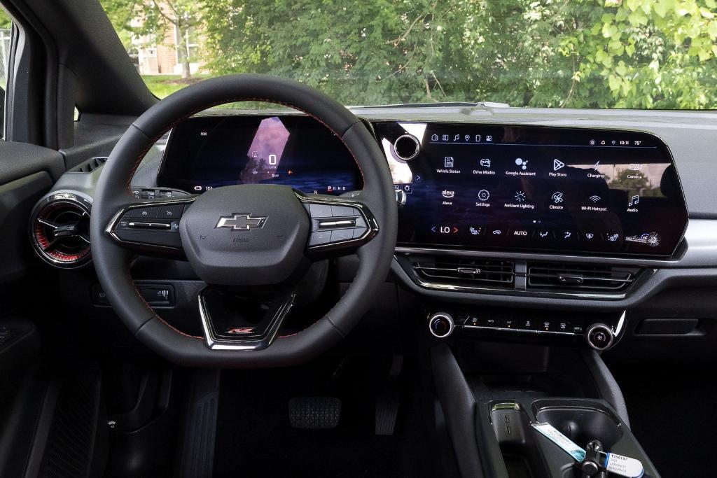 new 2025 Chevrolet Equinox EV car, priced at $40,418