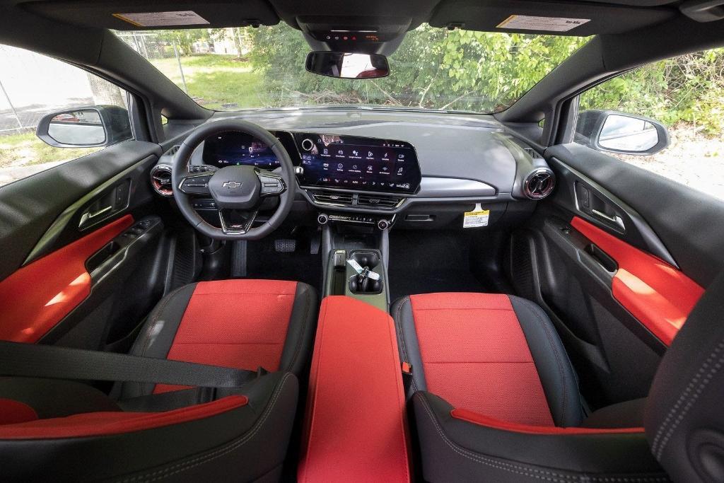 new 2025 Chevrolet Equinox EV car, priced at $37,061