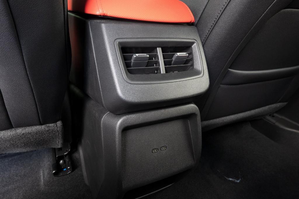 new 2025 Chevrolet Equinox EV car, priced at $40,418