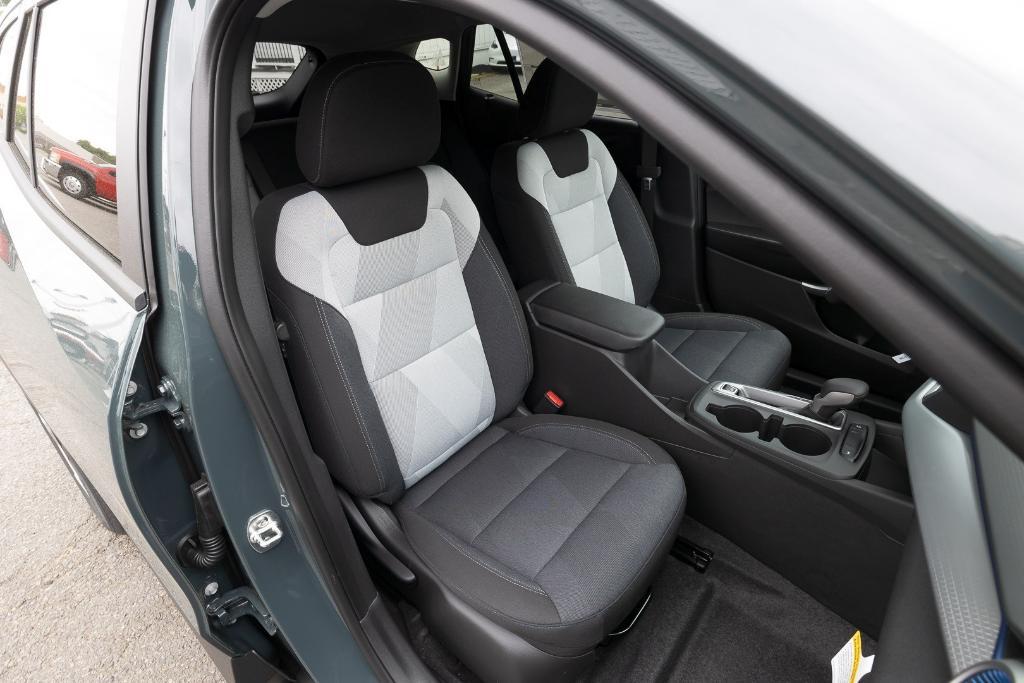 new 2025 Chevrolet Trax car, priced at $20,452