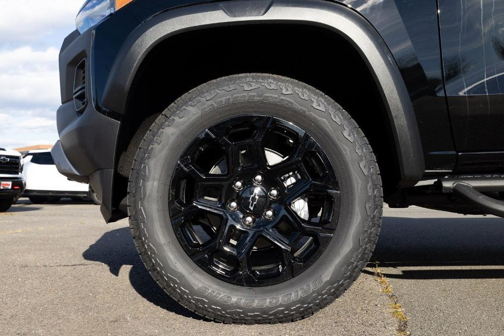 new 2026 Chevrolet Colorado car, priced at $43,500