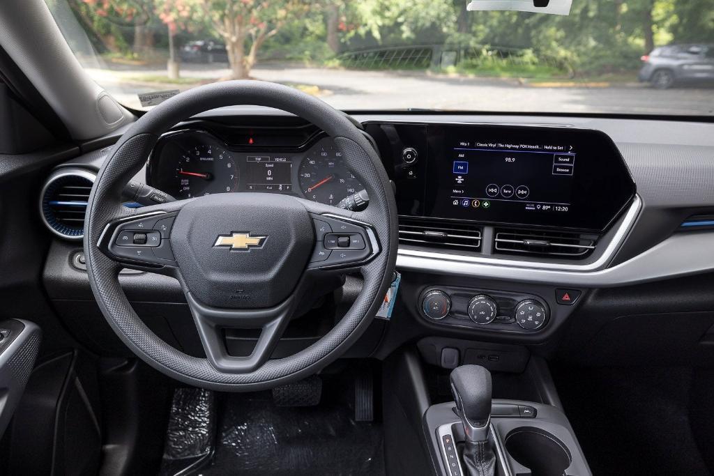 new 2025 Chevrolet Trax car, priced at $20,341