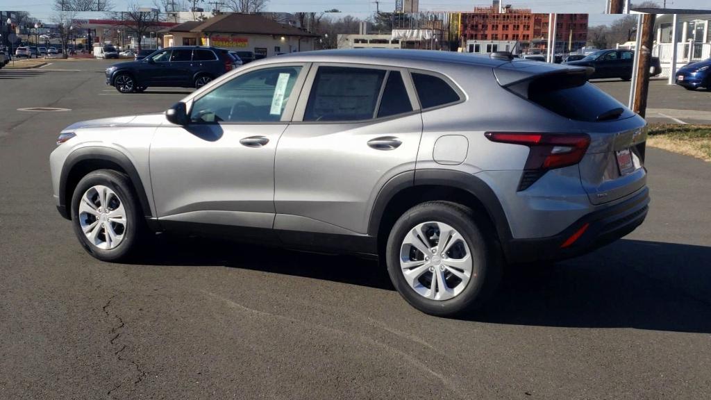 new 2025 Chevrolet Trax car, priced at $20,445