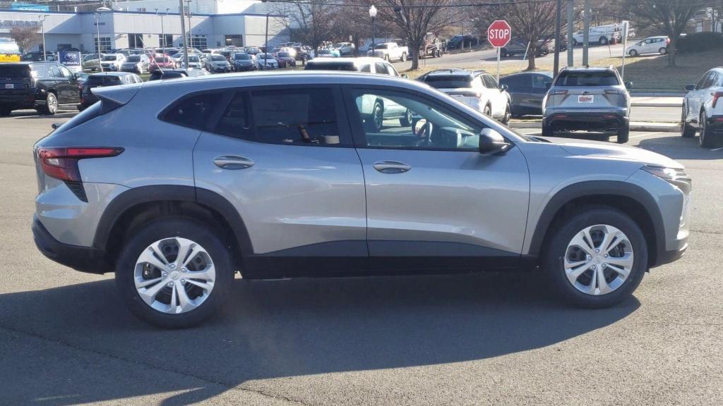 new 2025 Chevrolet Trax car, priced at $20,445