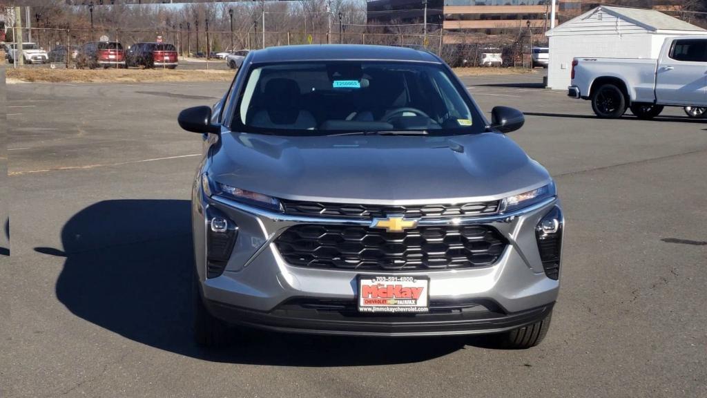 new 2025 Chevrolet Trax car, priced at $20,445