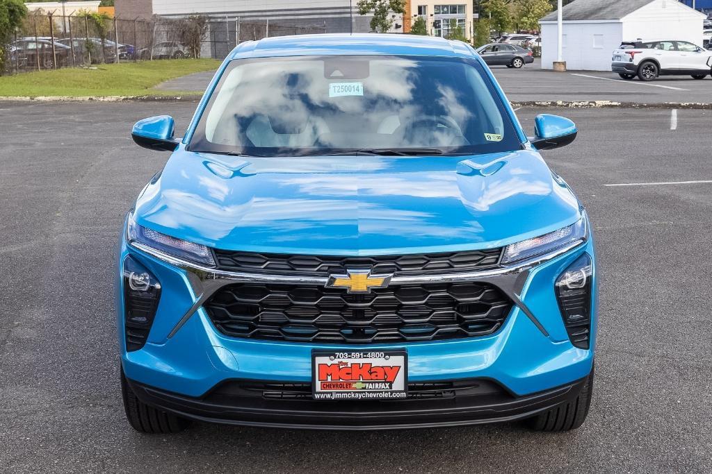 new 2025 Chevrolet Trax car, priced at $21,970