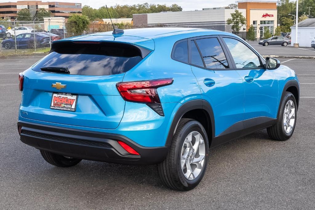 new 2025 Chevrolet Trax car, priced at $21,970