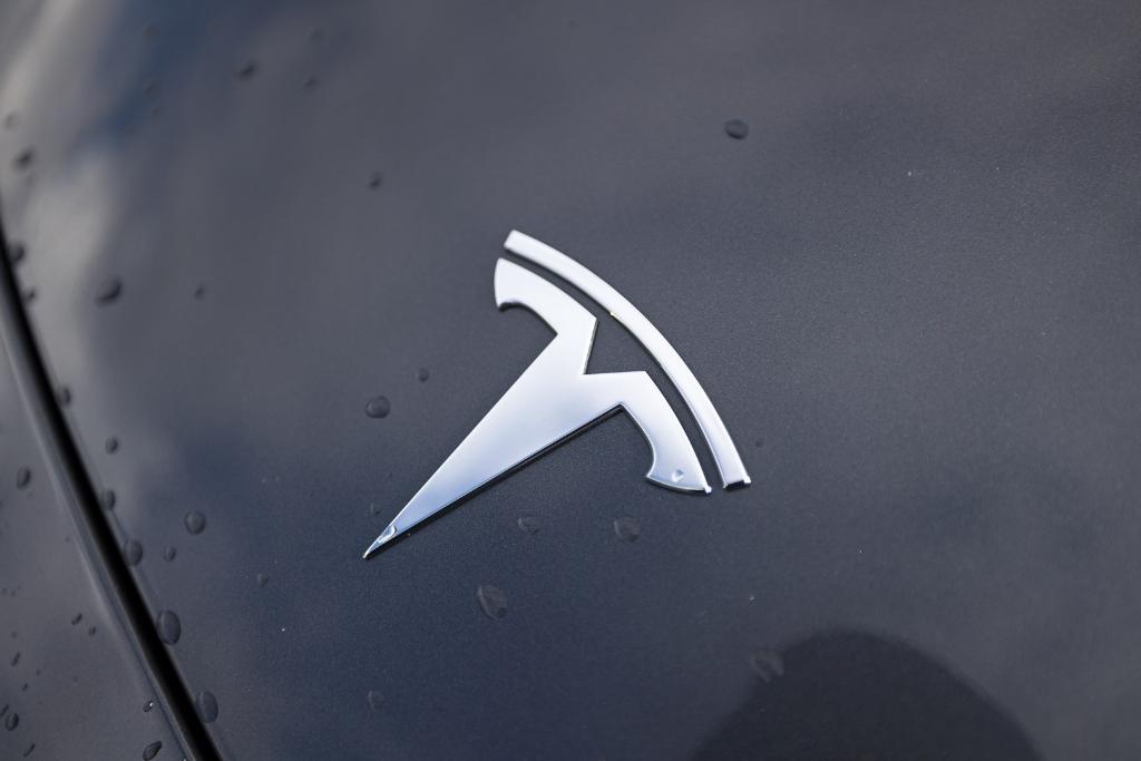 used 2021 Tesla Model Y car, priced at $27,000