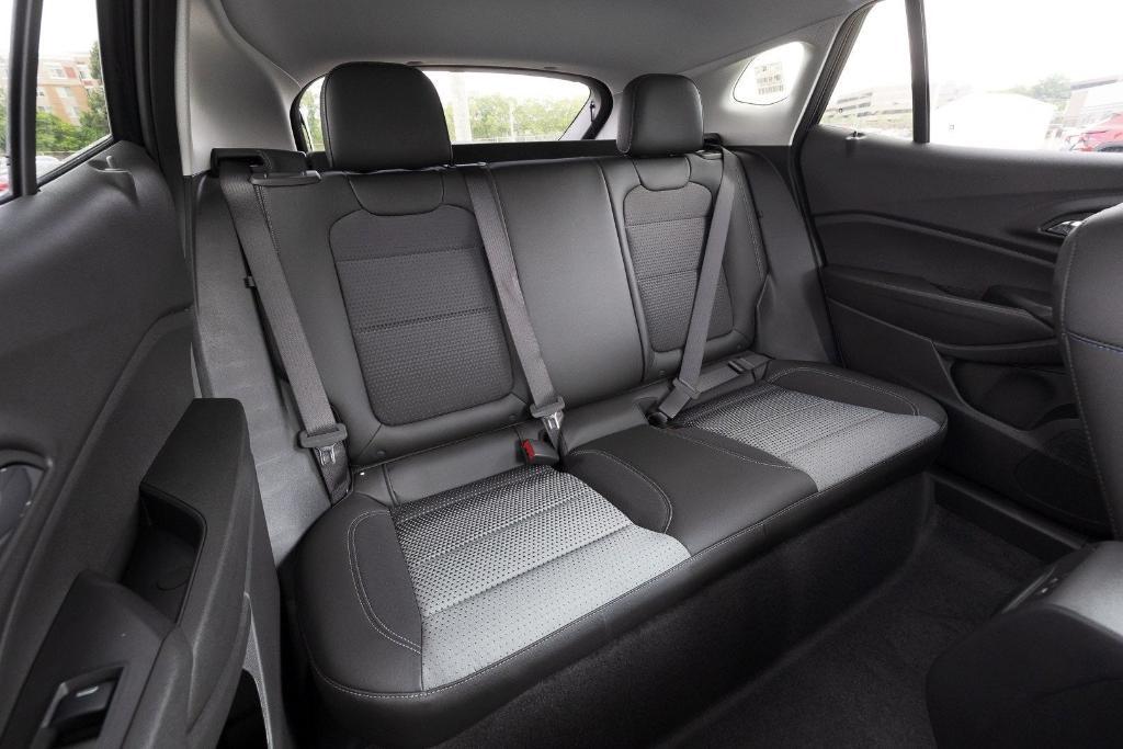 new 2025 Chevrolet Trax car, priced at $22,132
