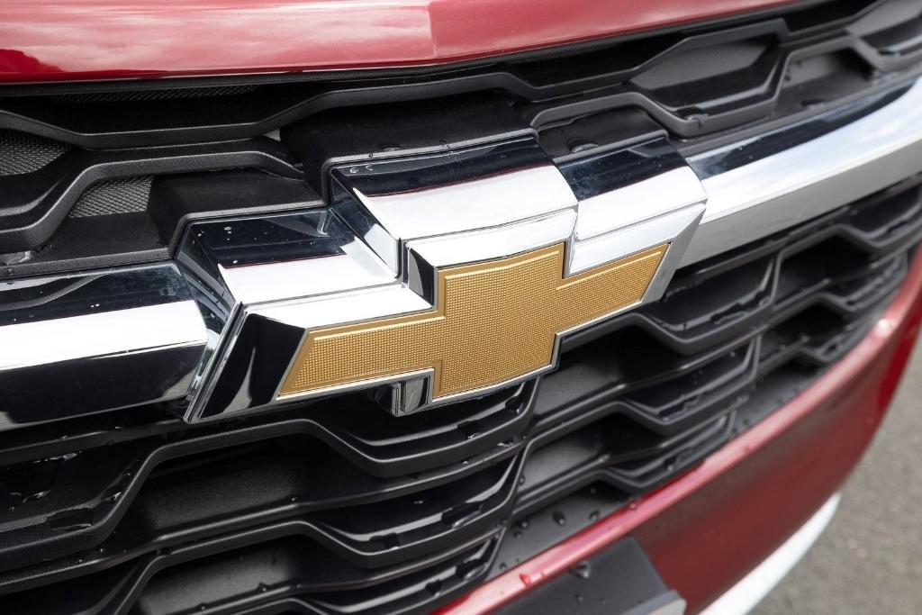 new 2025 Chevrolet Trax car, priced at $22,132