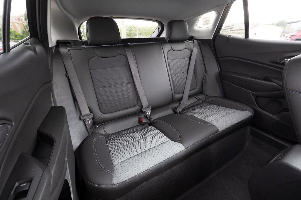 new 2025 Chevrolet Trax car, priced at $22,132