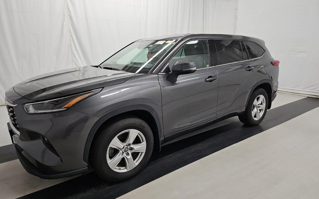 used 2021 Toyota Highlander car, priced at $29,988