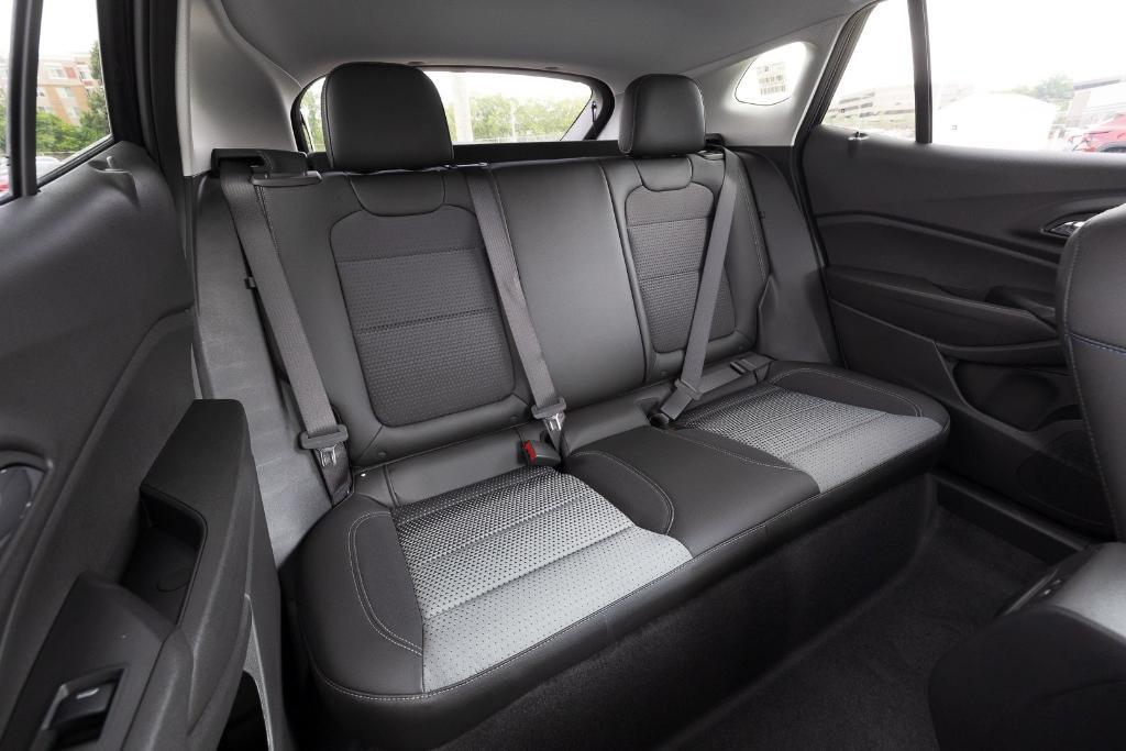 new 2025 Chevrolet Trax car, priced at $22,132