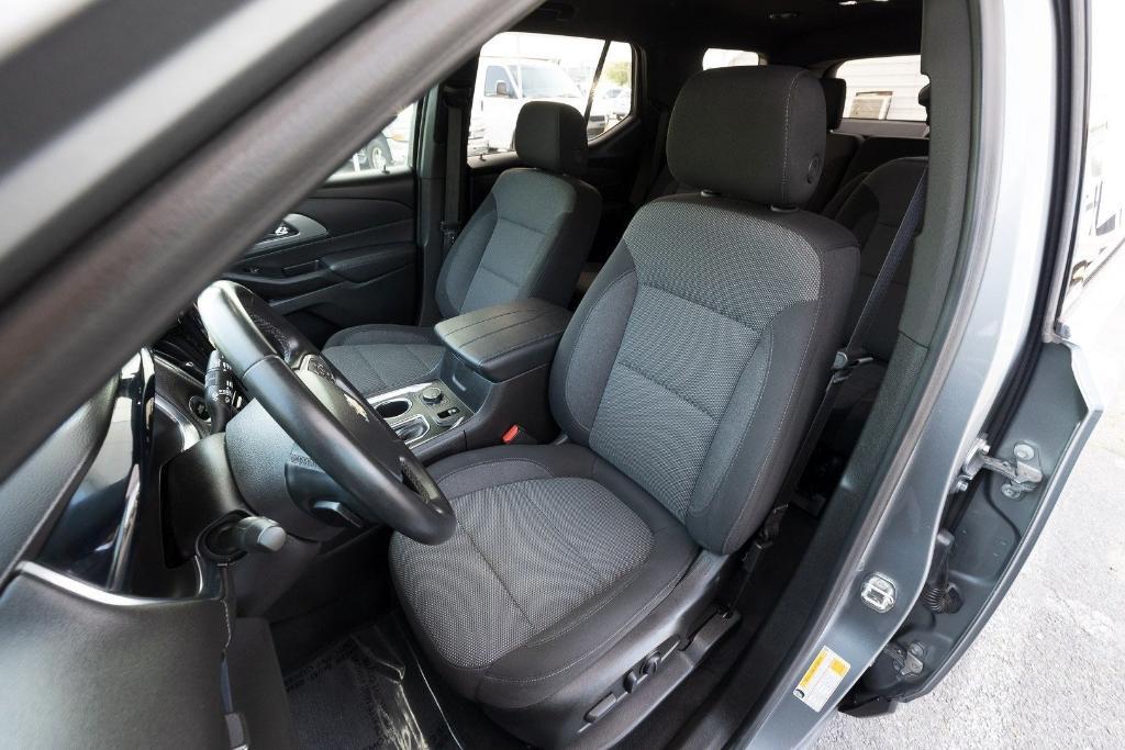 used 2023 Chevrolet Traverse car, priced at $29,000
