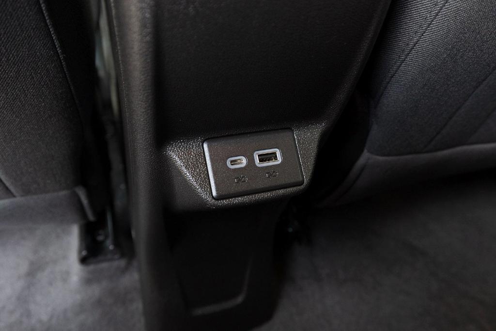 used 2022 Chevrolet Bolt EUV car, priced at $18,400