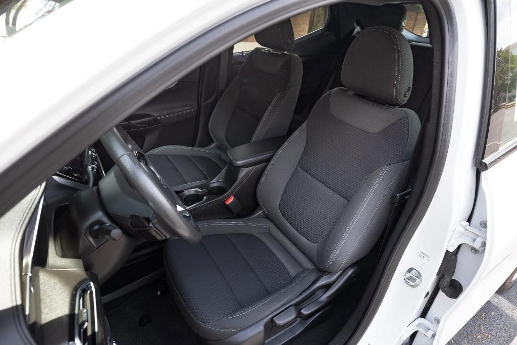 used 2022 Chevrolet Bolt EUV car, priced at $18,400