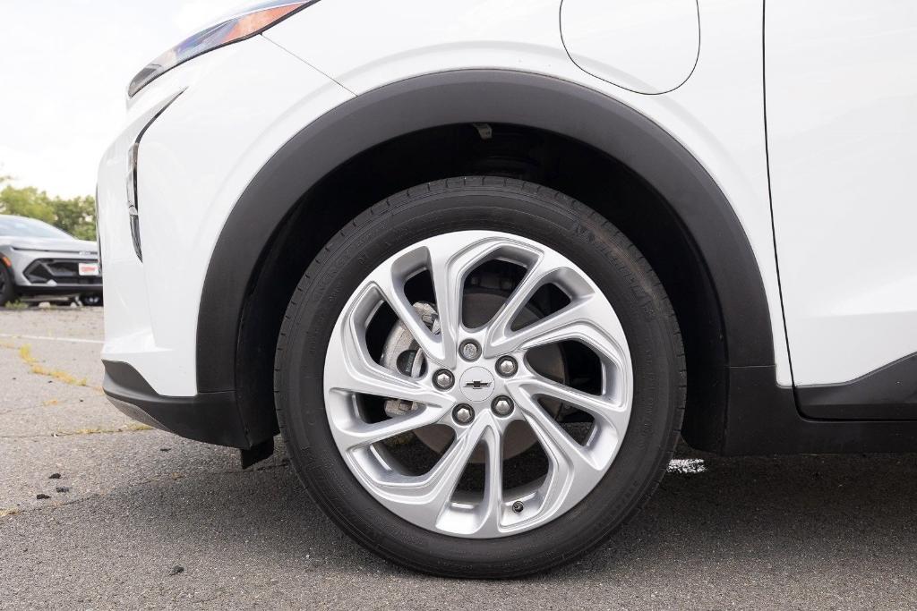 used 2022 Chevrolet Bolt EUV car, priced at $18,400