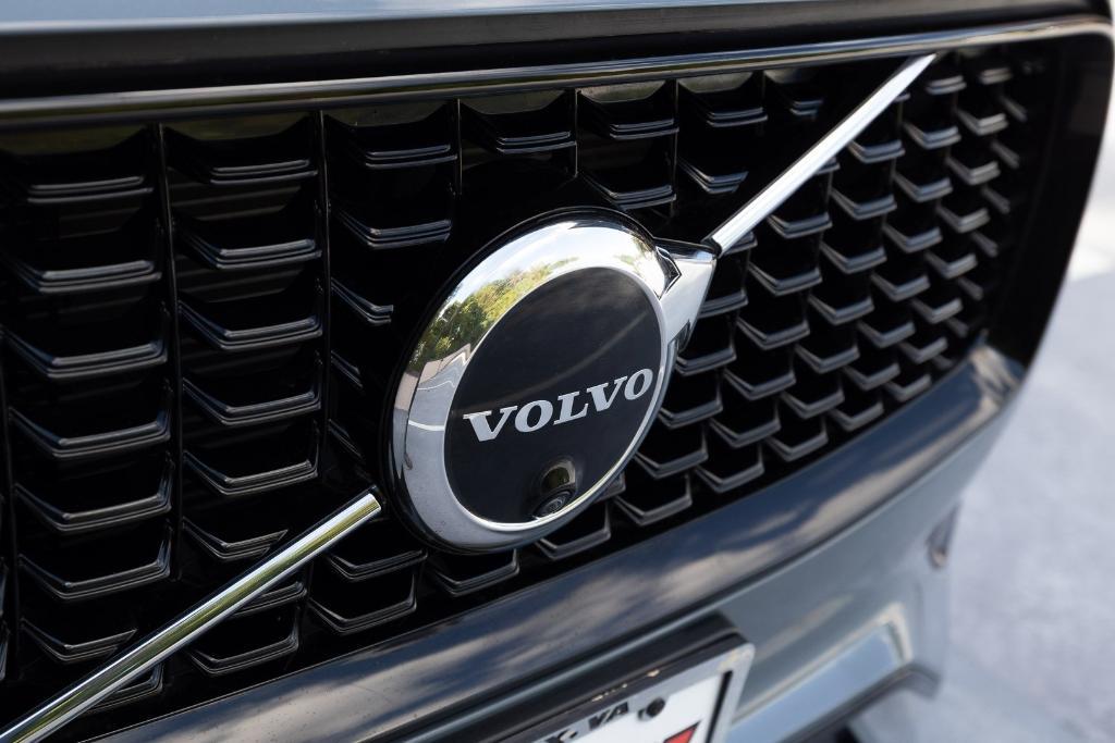 used 2023 Volvo XC90 Recharge Plug-In Hybrid car, priced at $48,000