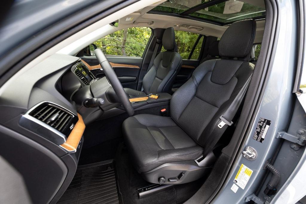 used 2023 Volvo XC90 Recharge Plug-In Hybrid car, priced at $50,000