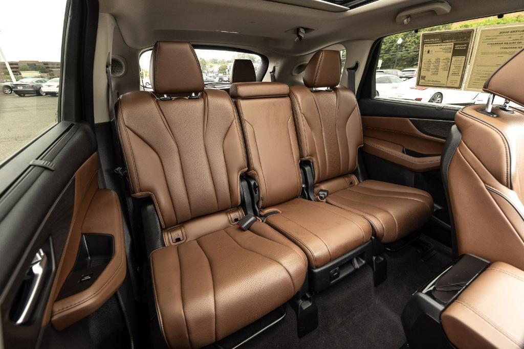 used 2022 Acura MDX car, priced at $37,400