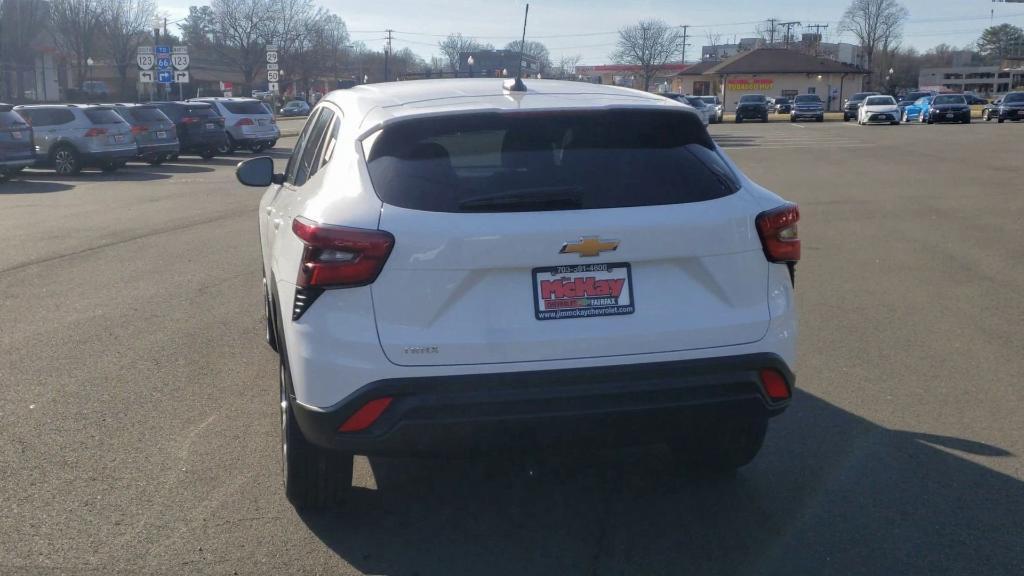 new 2025 Chevrolet Trax car, priced at $20,840