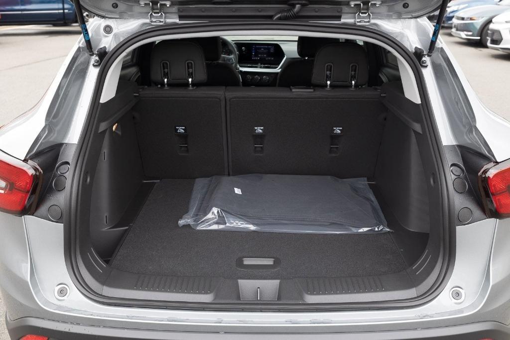 new 2025 Chevrolet Trax car, priced at $20,452