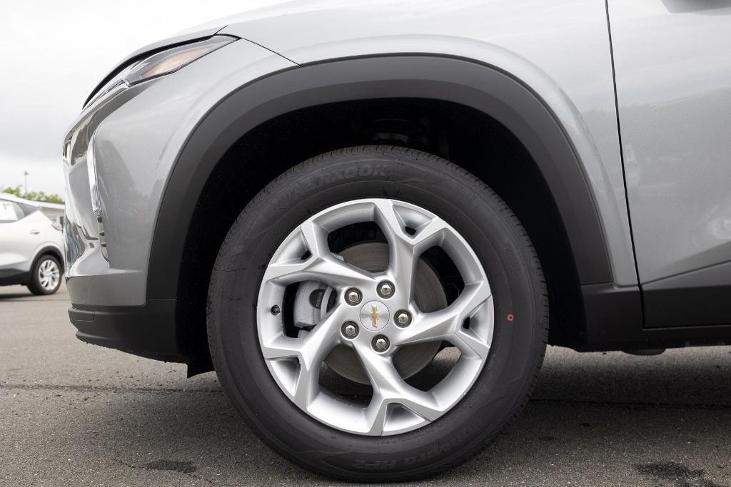 new 2025 Chevrolet Trax car, priced at $20,452