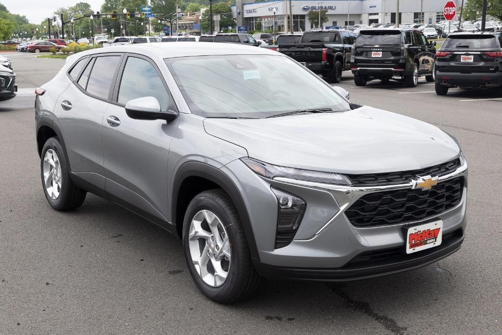 new 2025 Chevrolet Trax car, priced at $20,452