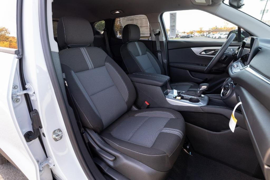 new 2025 Chevrolet Blazer car, priced at $39,380