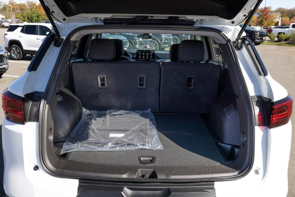 new 2025 Chevrolet Blazer car, priced at $39,380