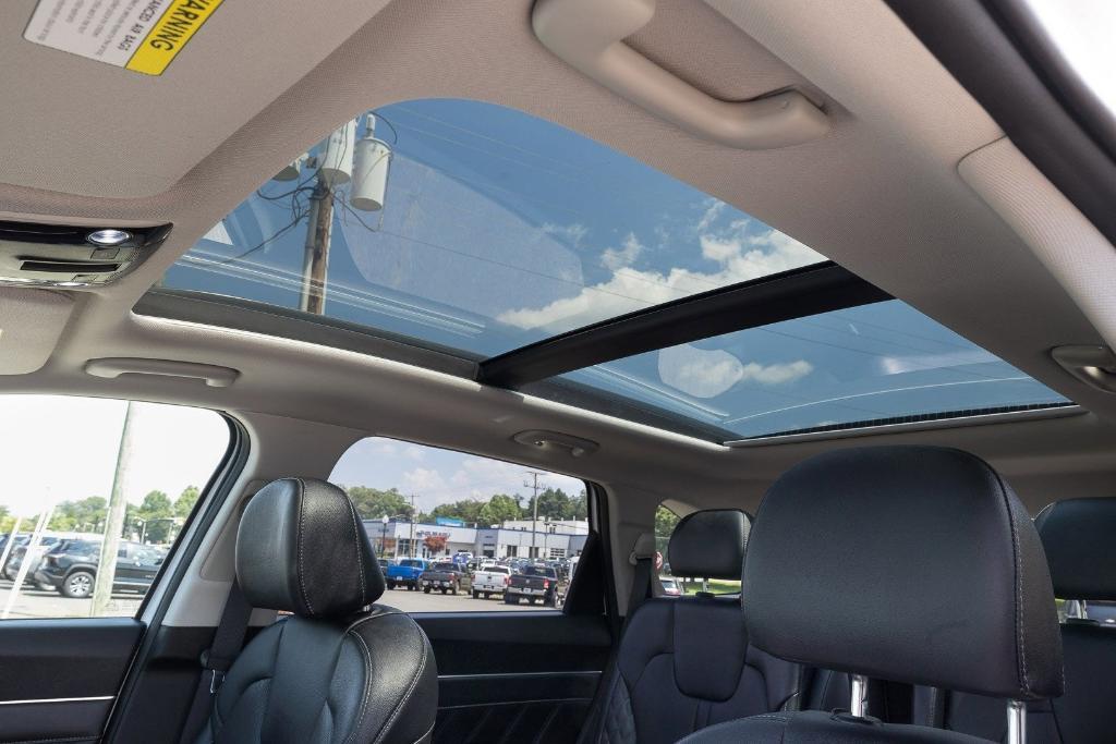 used 2022 Kia Sorento car, priced at $28,000