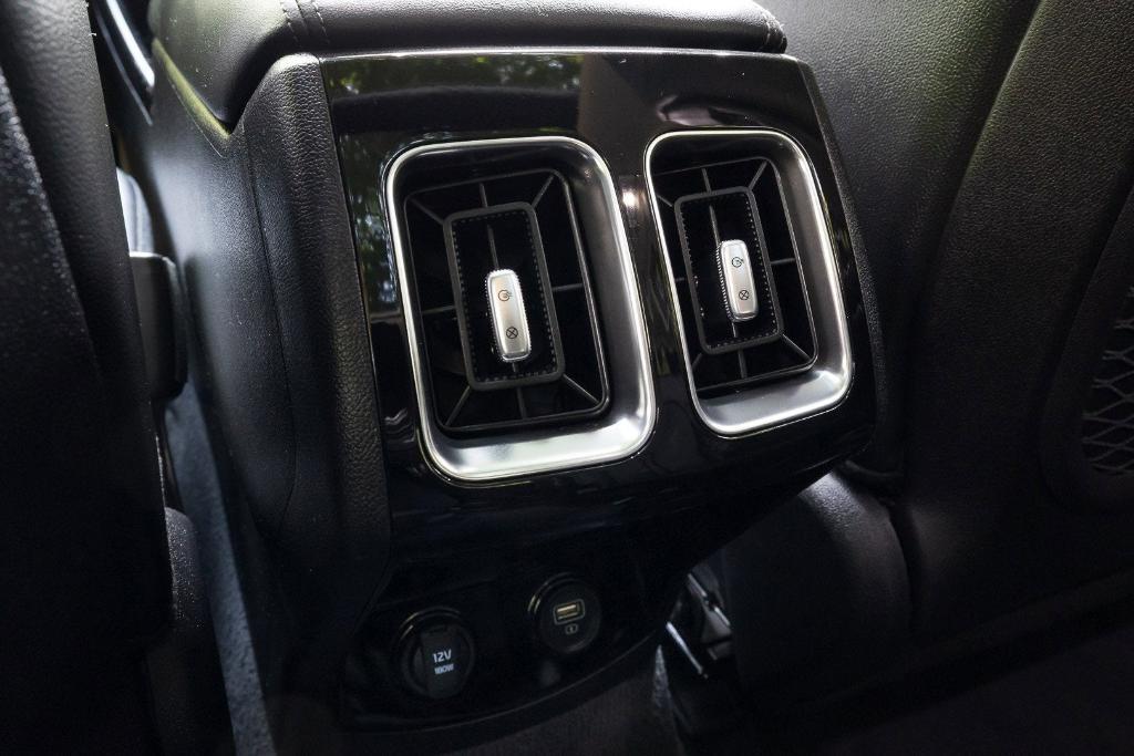 used 2022 Kia Sorento car, priced at $28,000