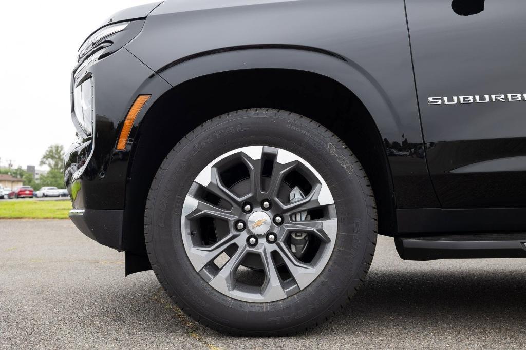 new 2025 Chevrolet Suburban car, priced at $68,951