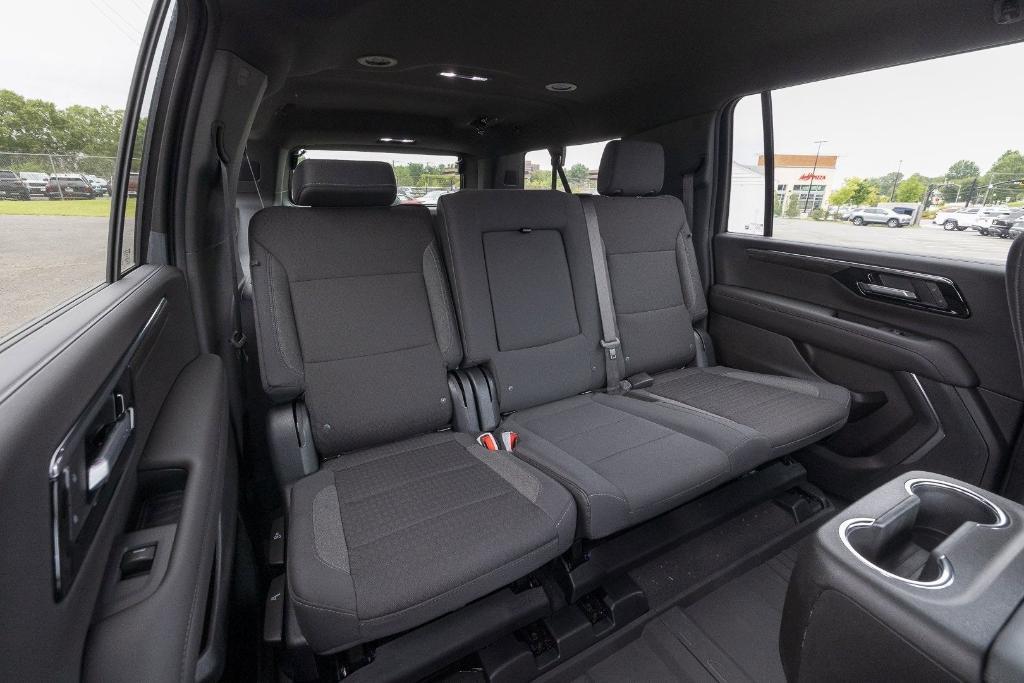 new 2025 Chevrolet Suburban car, priced at $68,951