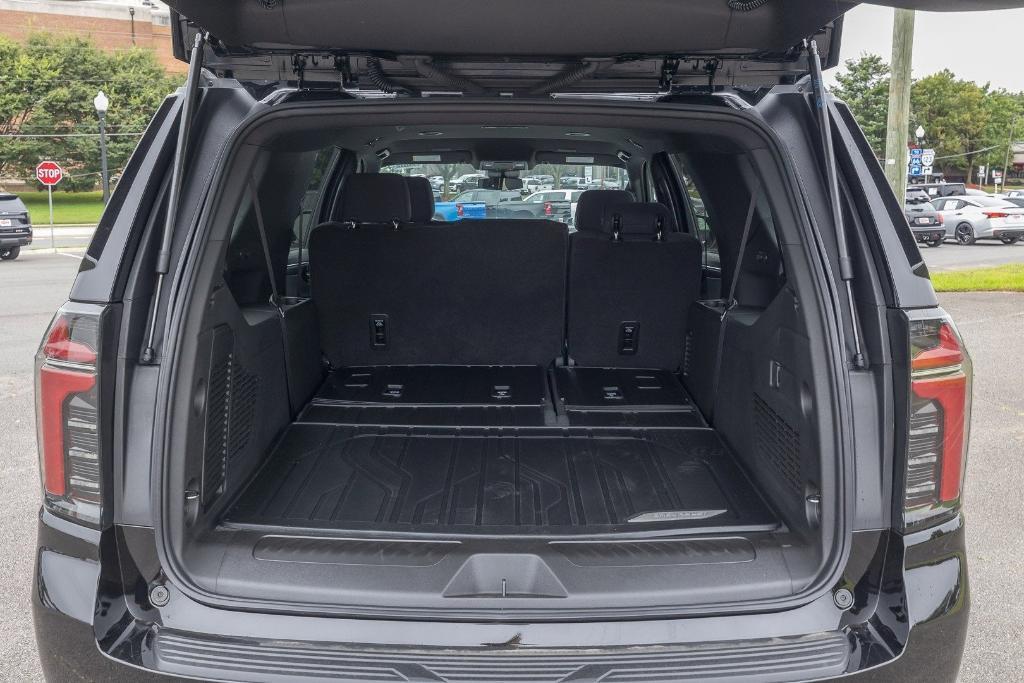 new 2025 Chevrolet Suburban car, priced at $68,951