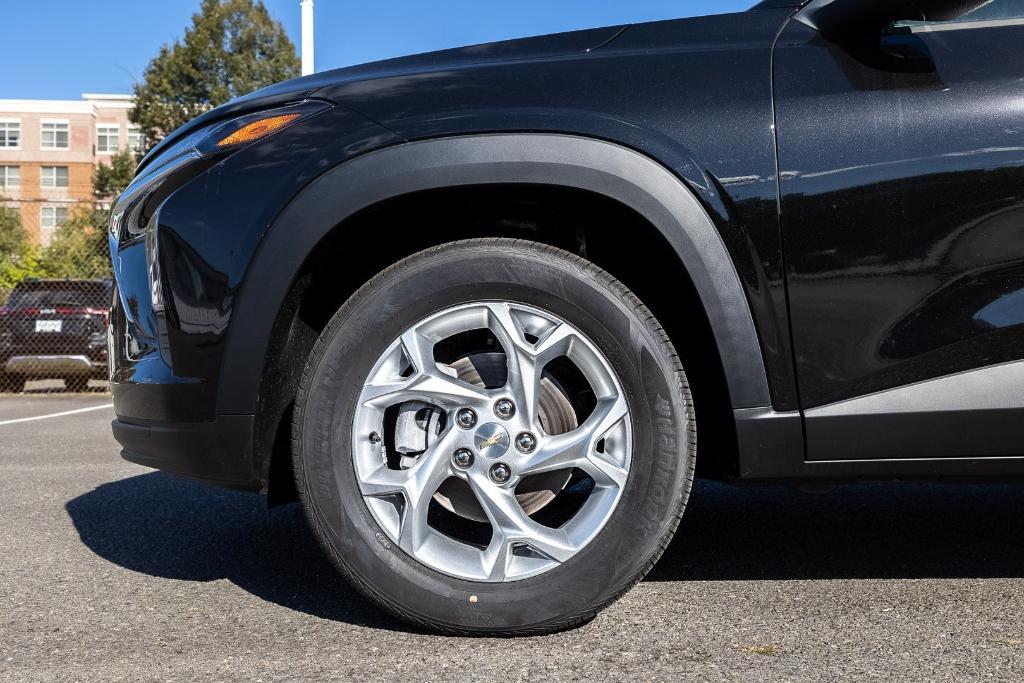 new 2024 Chevrolet Trax car, priced at $21,379