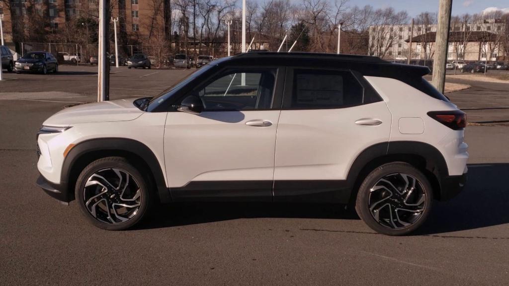 new 2025 Chevrolet TrailBlazer car, priced at $32,380