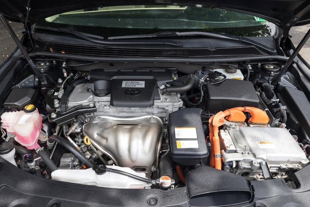 used 2016 Toyota Avalon Hybrid car, priced at $16,500