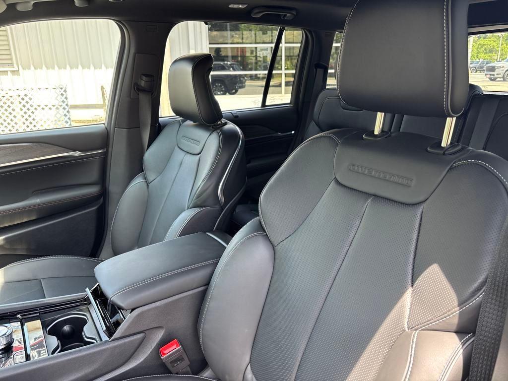 new 2025 Jeep Grand Cherokee car, priced at $59,168