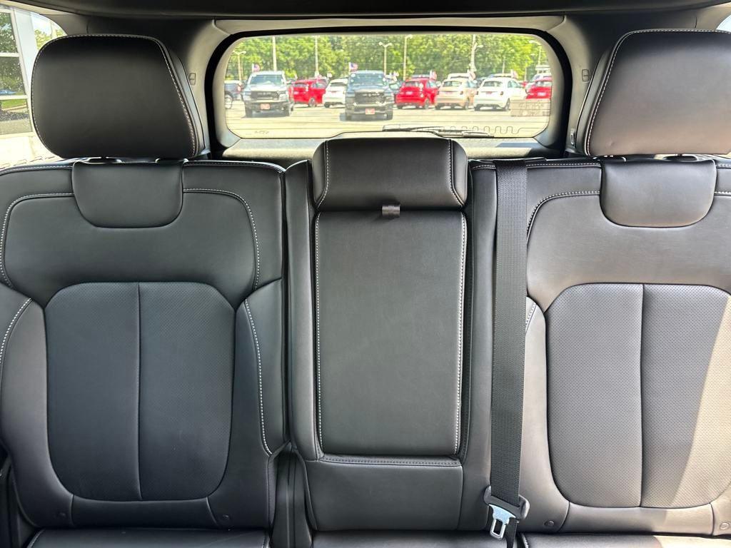 new 2025 Jeep Grand Cherokee car, priced at $59,168