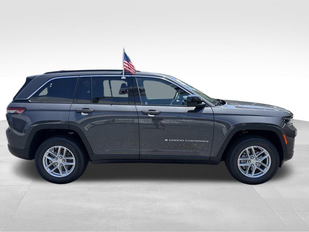 new 2025 Jeep Grand Cherokee car, priced at $35,390