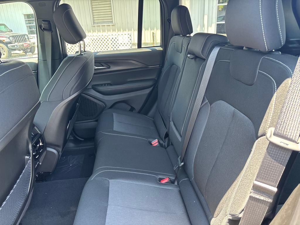 new 2025 Jeep Grand Cherokee car, priced at $35,390