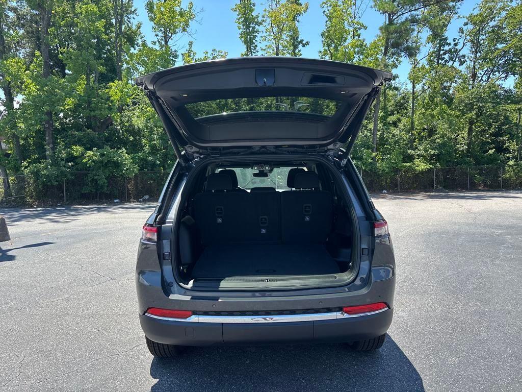 new 2025 Jeep Grand Cherokee car, priced at $35,390
