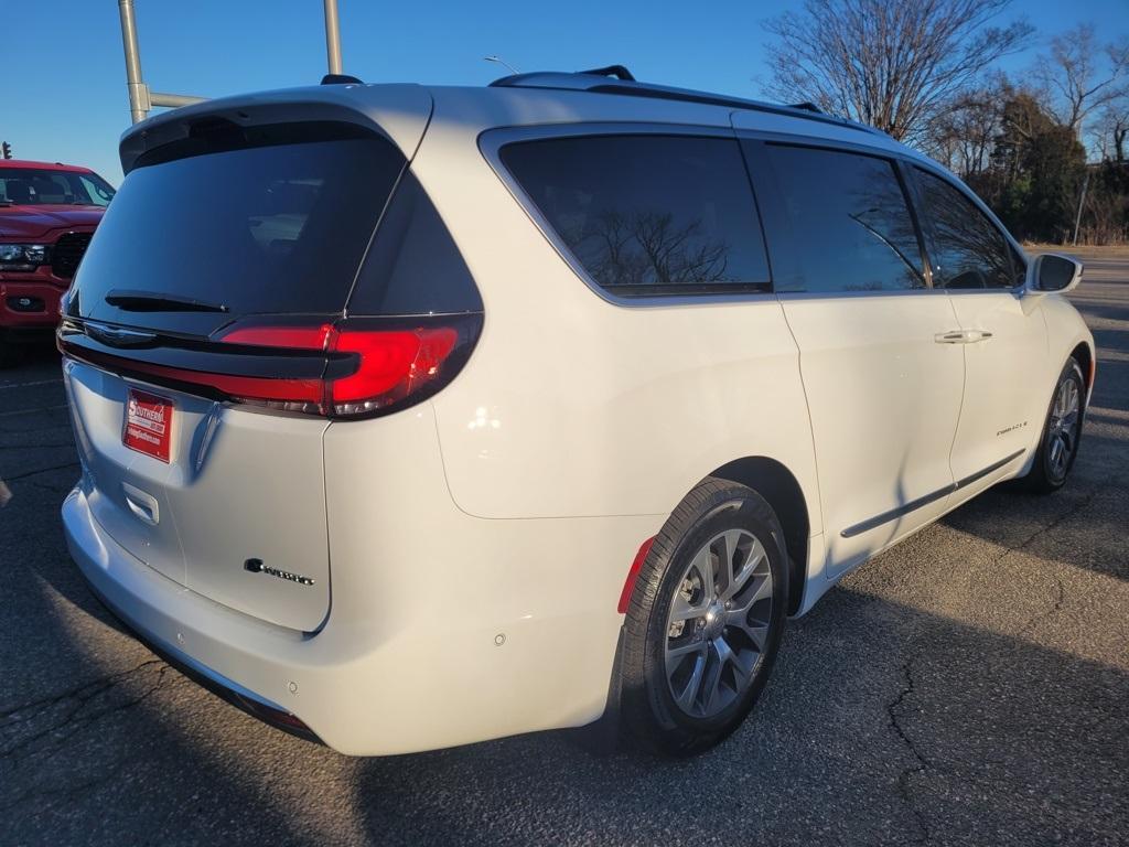 used 2024 Chrysler Pacifica Hybrid car, priced at $45,000