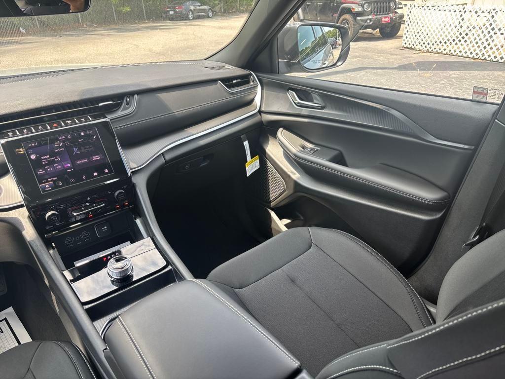 new 2025 Jeep Grand Cherokee L car, priced at $40,455