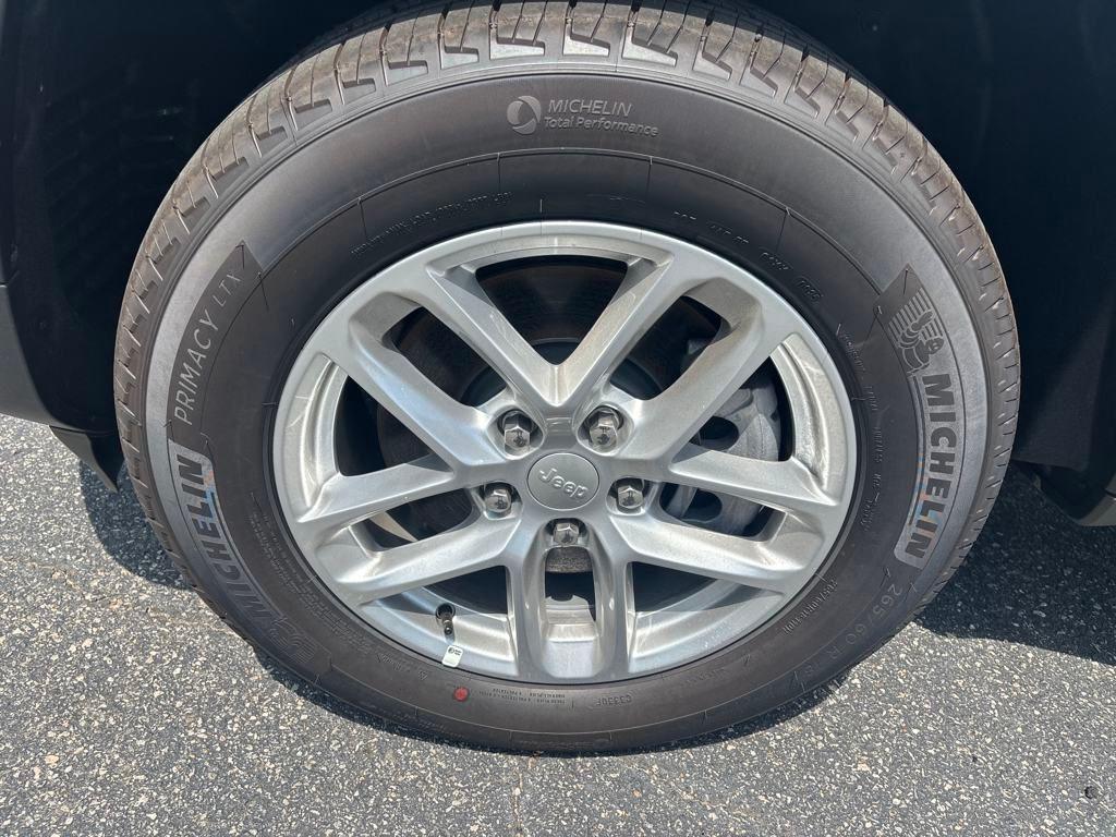 new 2025 Jeep Grand Cherokee L car, priced at $40,455