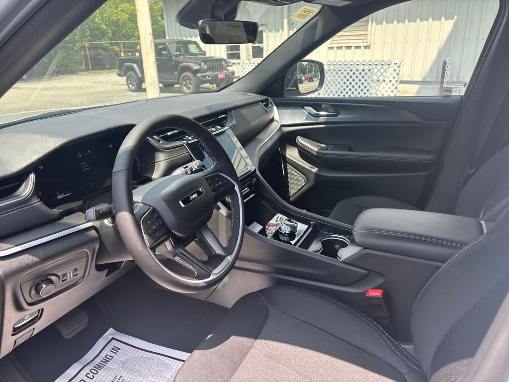 new 2025 Jeep Grand Cherokee L car, priced at $40,455