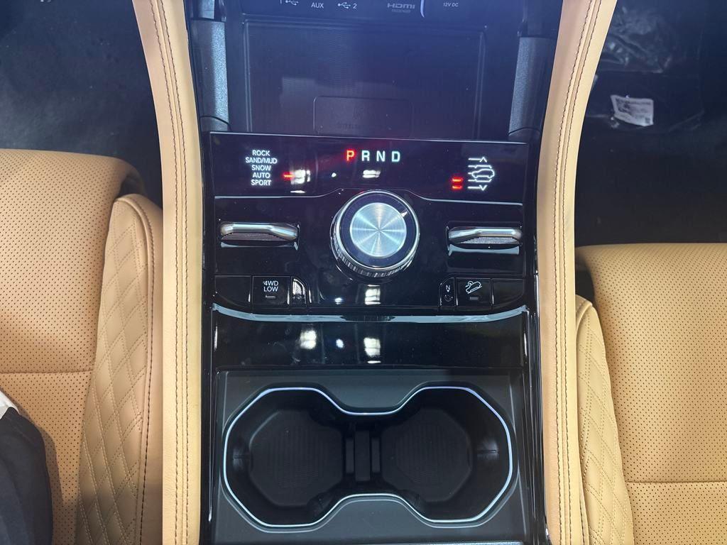 new 2025 Jeep Grand Cherokee car, priced at $62,543